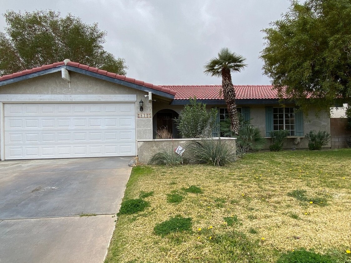 Primary Photo - 68305 Encinitas Rd