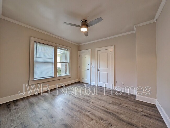 Foto del edificio - 1914 Silver St