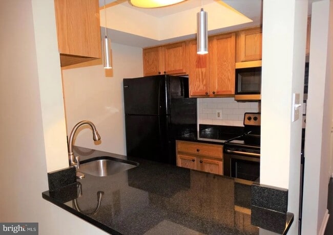 Foto del edificio - 14807 Rydell Rd