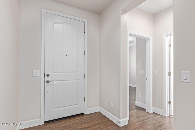 Foto del edificio - 16925 W Berkeley Ct