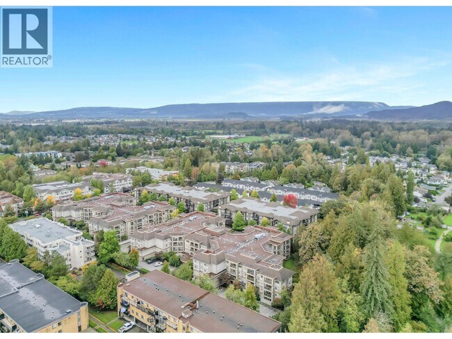 Photo du bâtiment - 12248-12224 224 St