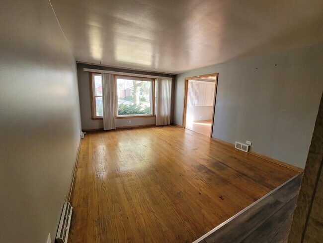 Foto del edificio - 10920 S Union Ave