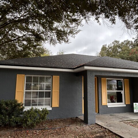Building Photo - Quail Run Duplex