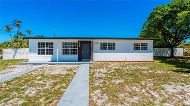 Building Photo - 1773 Lauderdale Manor Dr