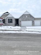 Building Photo - 5667 Parkview Dr