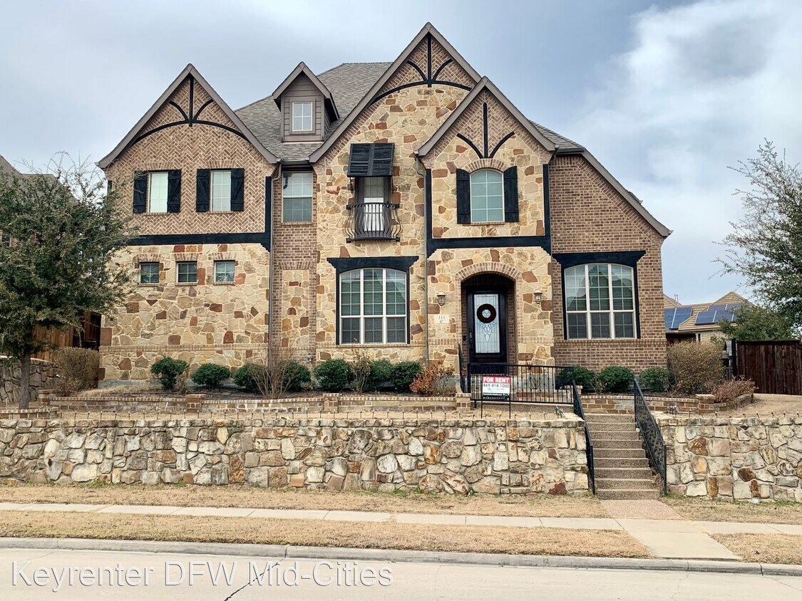 4 br, 4 bath House 111 San Bernard Drive House Rental in Irving, TX