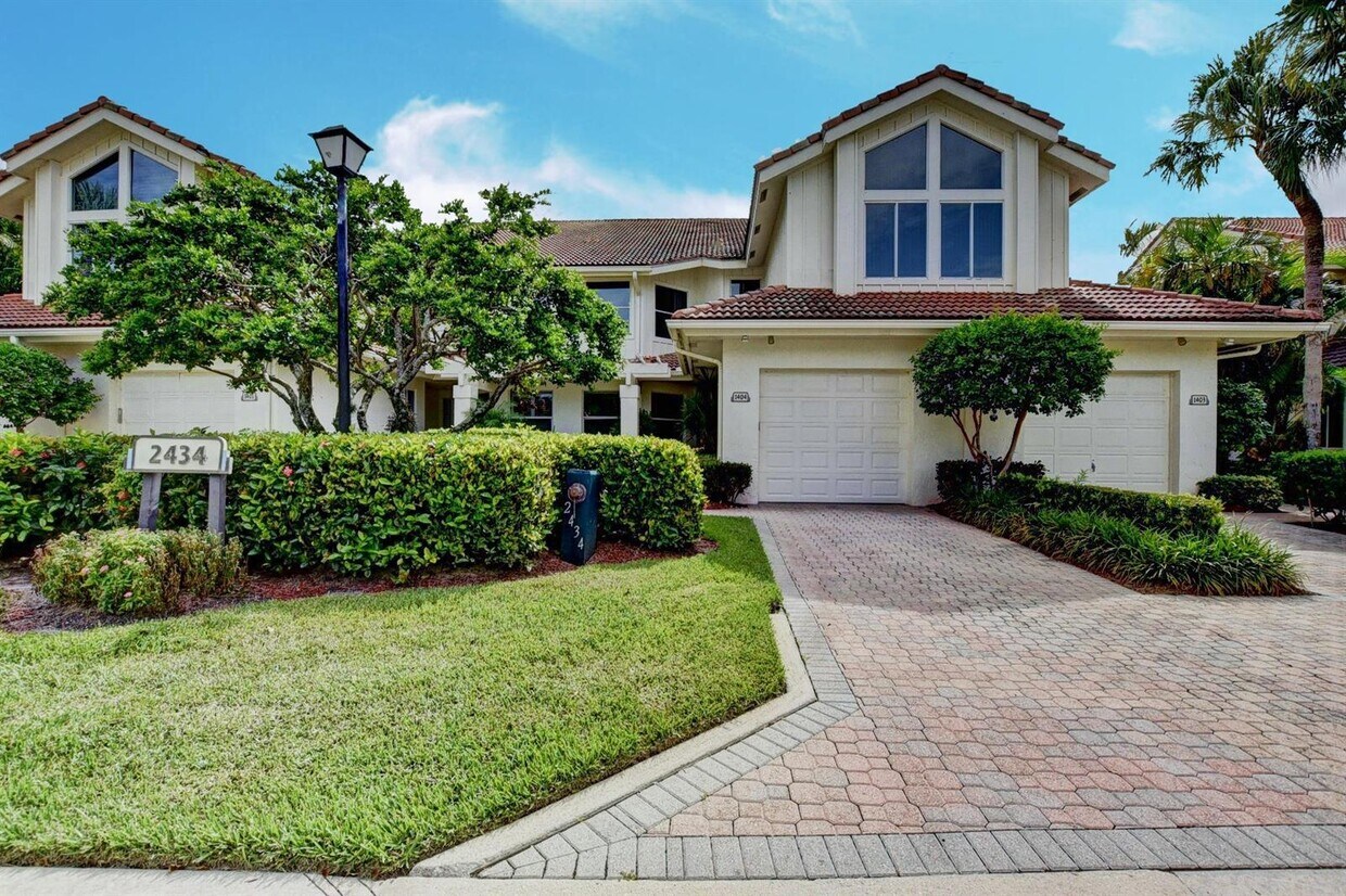Foto principal - 2434 NW 59th St