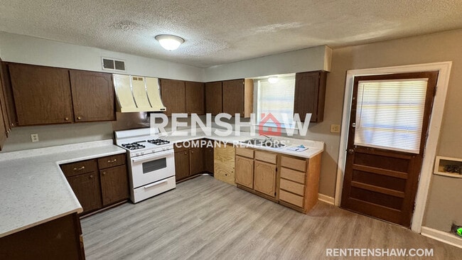 Foto del edificio - 3220 S Mendenhall Rd