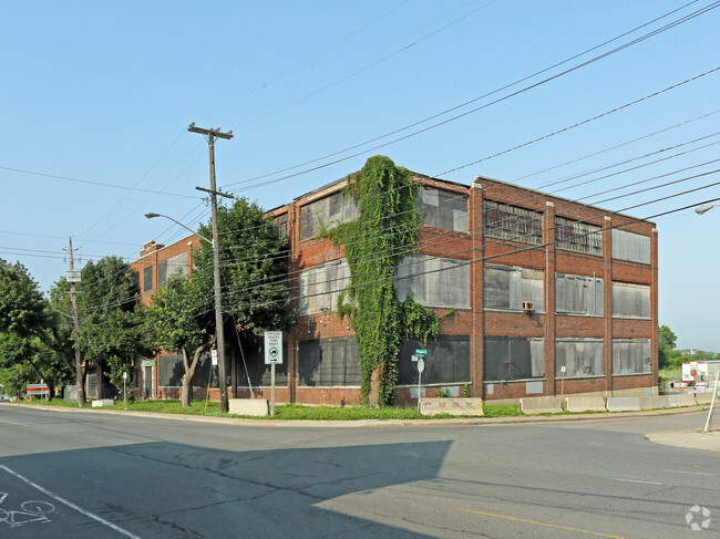 Primary Photo - Dundurn Lofts