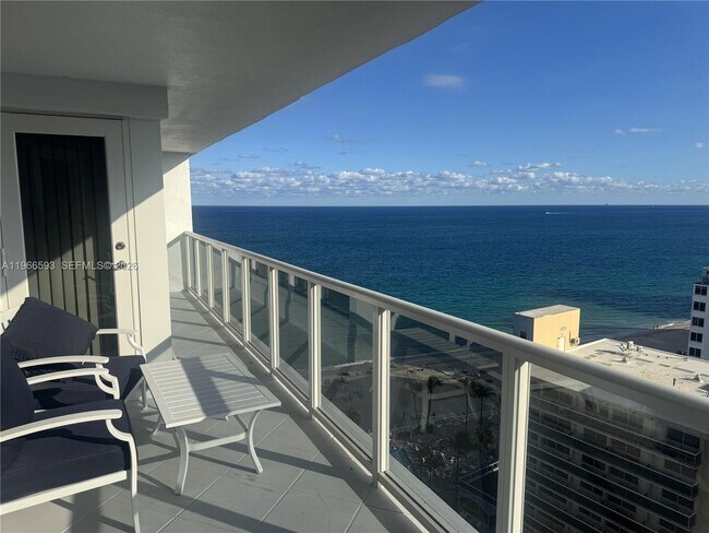 Foto del edificio - 4100 Galt Ocean Dr