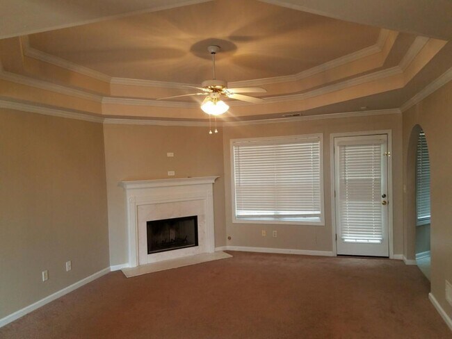 Foto del edificio - 4428 James Wade Dr