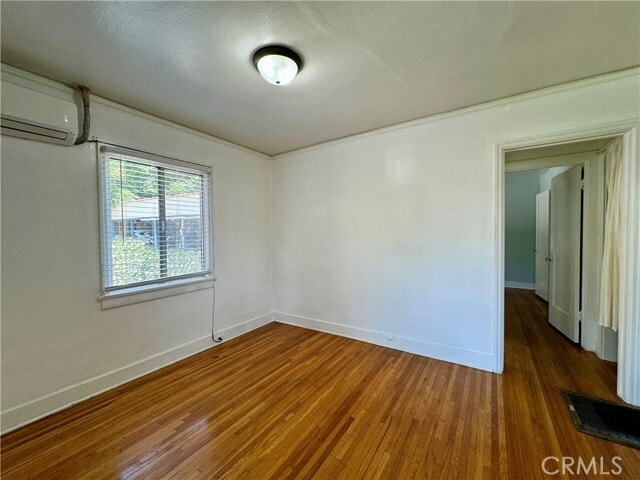 Building Photo - 1712 Gillette Crescent