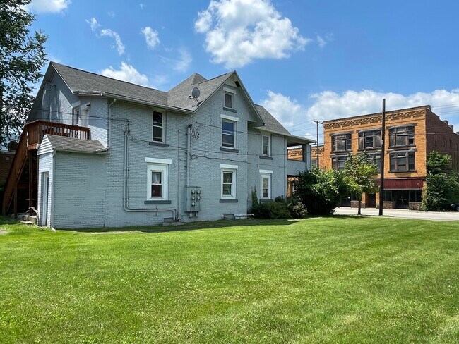 Building Photo - 210 North Liberty Street, Unit 3
