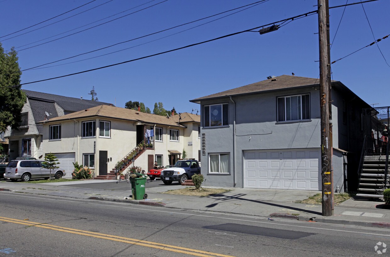 Building Photo - 2566-2578 Fruitvale Ave