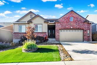 Building Photo - 7576 Oasis Dr