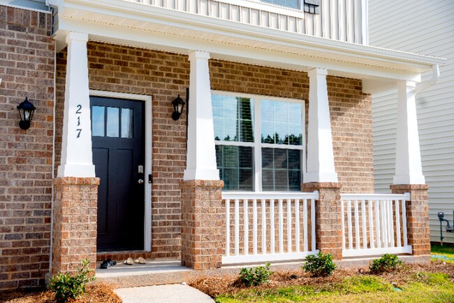 Foto del edificio - 217 Giant Oak Ave