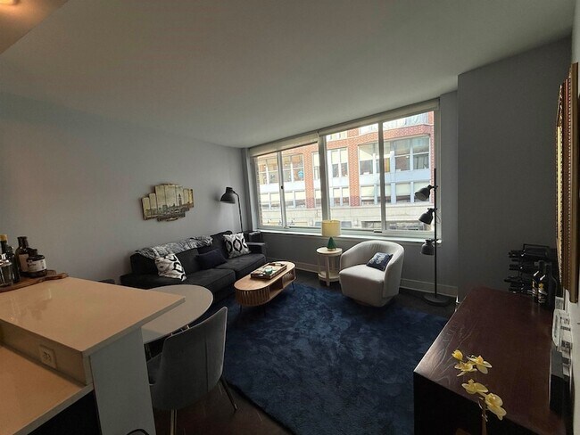 Foto del edificio - 1100 Maxwell Ln