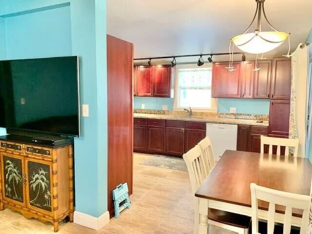 Foto del edificio - 802 S Emerald Dr