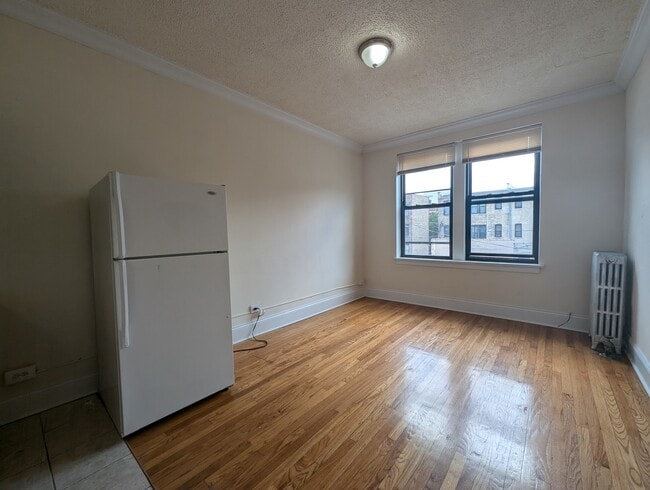 Foto del edificio - 2737 N Spaulding Ave