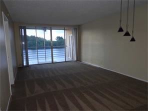 Building Photo - 9450 Poinciana Pl