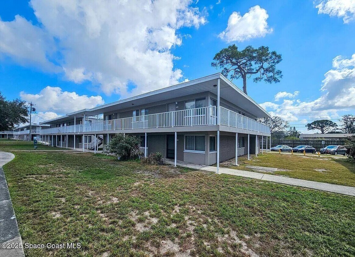 Primary Photo - 800 N Fiske Blvd