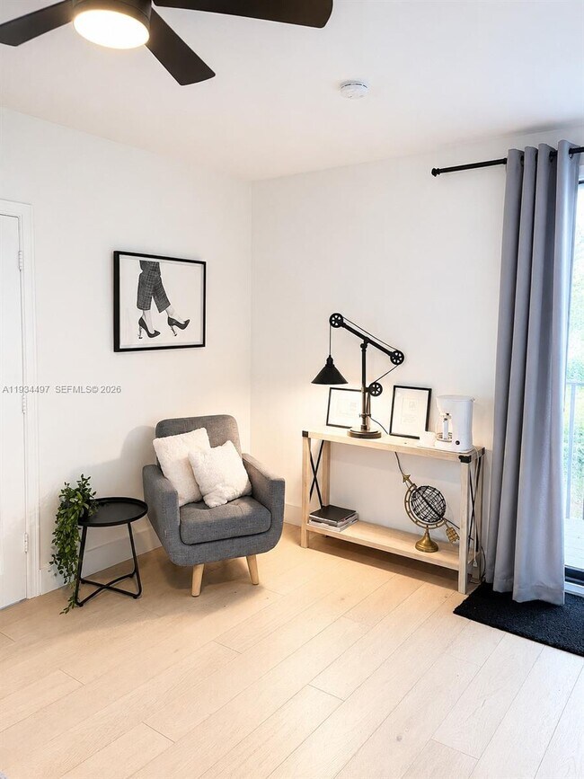 Foto del edificio - 347 NE 110th St