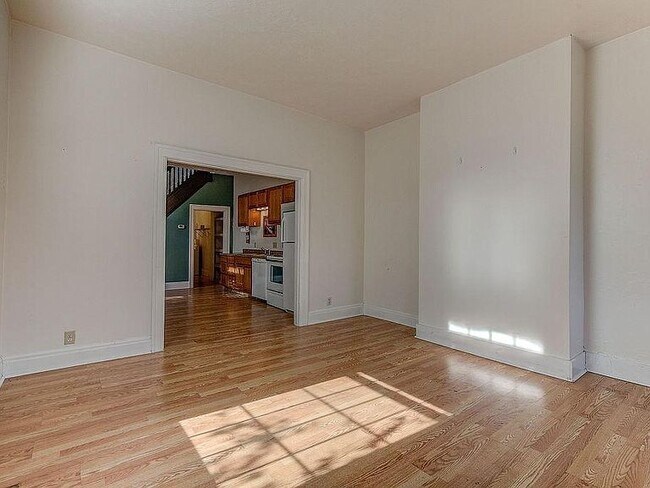 Foto del edificio - 208 N Beech St