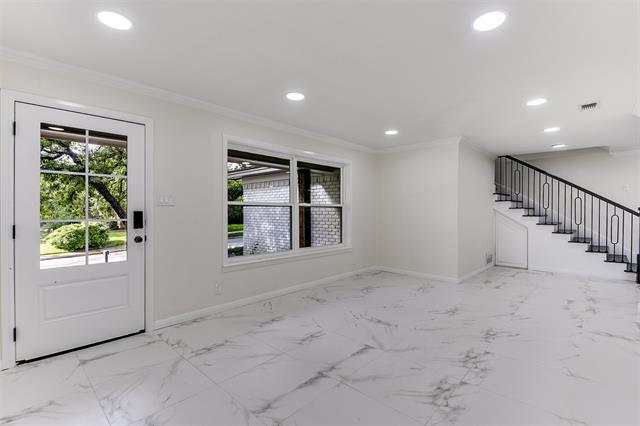 Building Photo - 258 Somerset Terrace