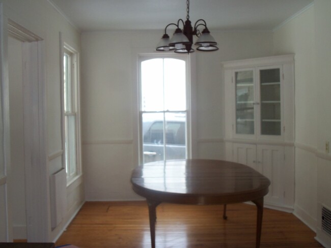 Dining Room - 6 W Kendrick Ave