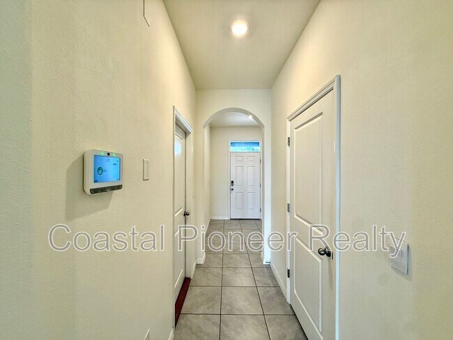 Building Photo - 32794 Pez Landing Ln