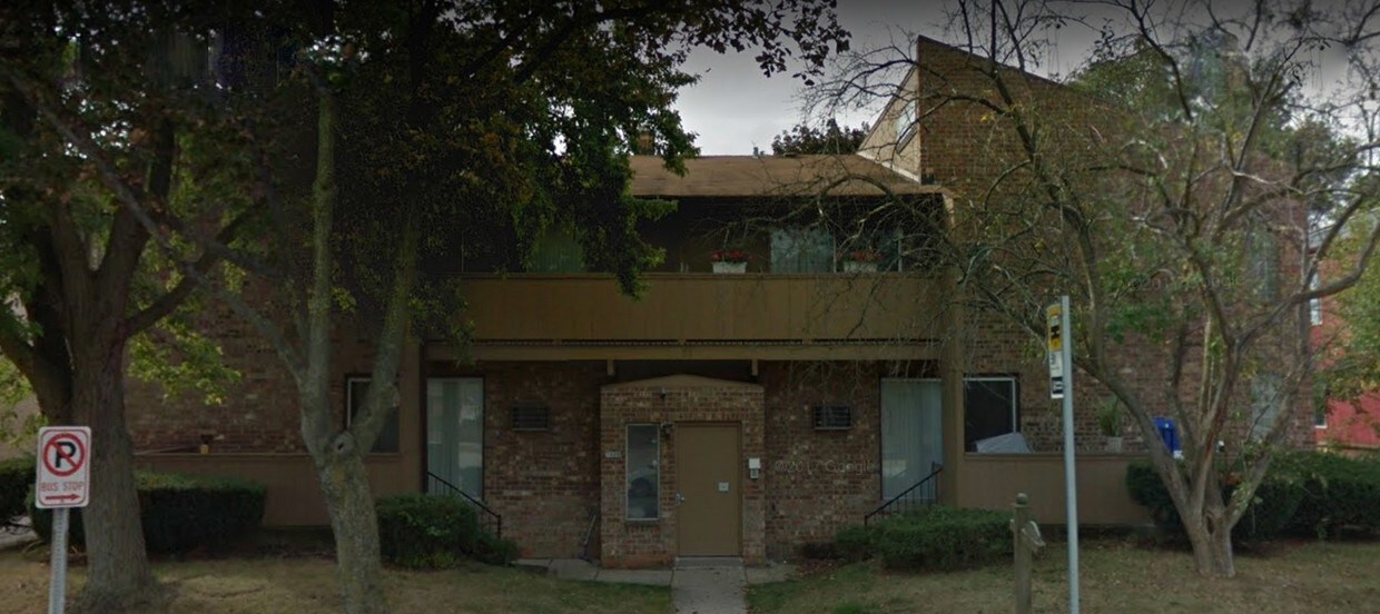 Foto principal - 8239 W Oklahoma Ave
