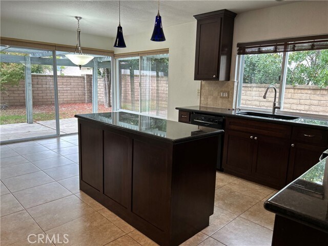 Foto del edificio - 22622 Rockford Dr
