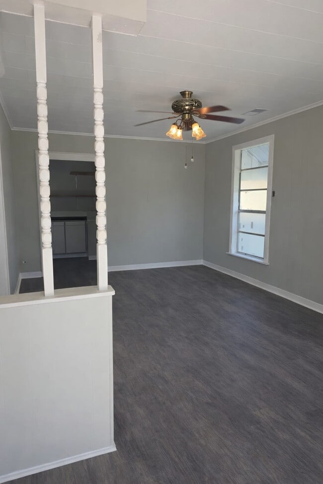 Foto del edificio - 1330 West Dr