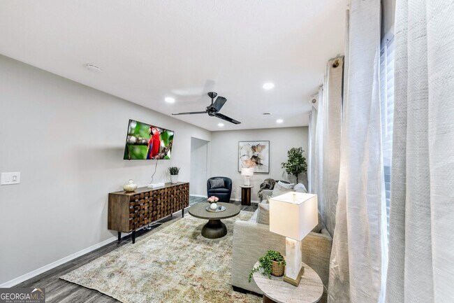 Foto del edificio - 3715 Clearwater Dr