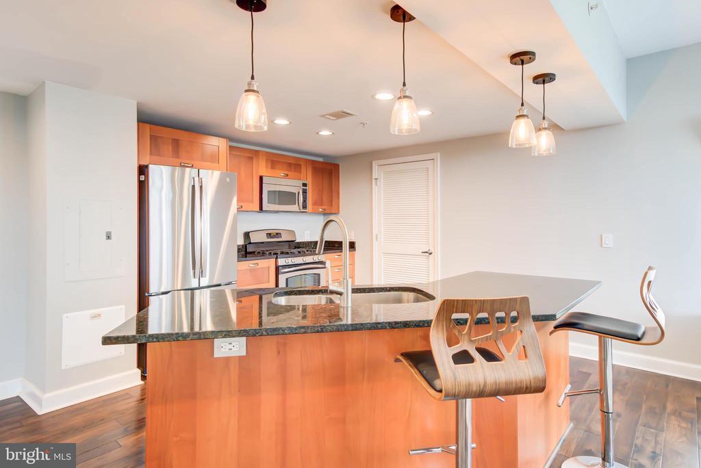 Foto principal - 2451 Midtown Ave