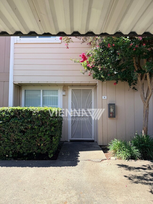 Foto del edificio - 7032 Fair Oaks Blvd