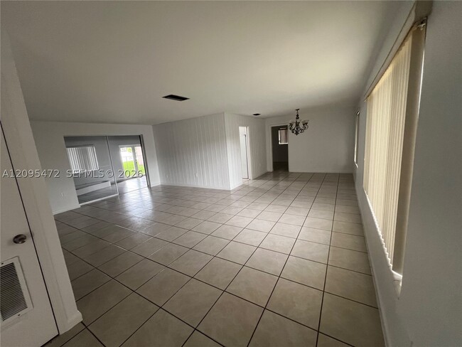 Foto del edificio - 6531 W 8th Ave