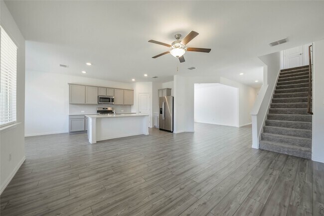 Foto del edificio - 5929 Priory Dr