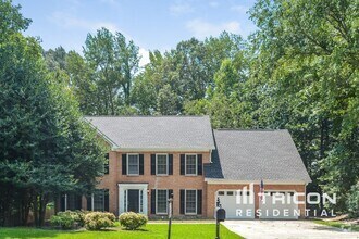 Building Photo - 1373 Wynford Gate