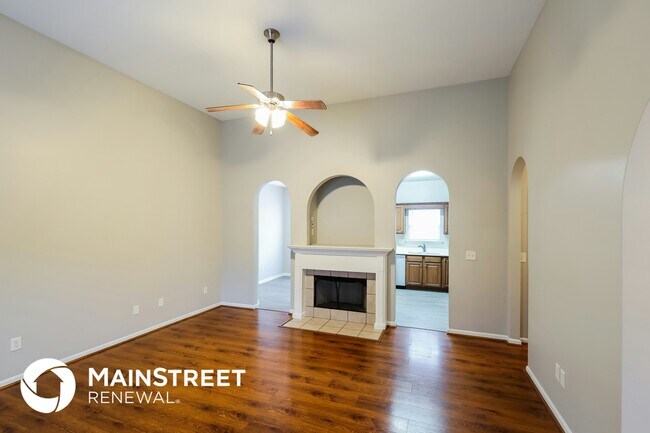 Foto del edificio - 12879 Woodland Park Cir