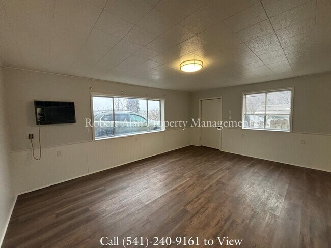 Foto del edificio - 824 SW 7th St