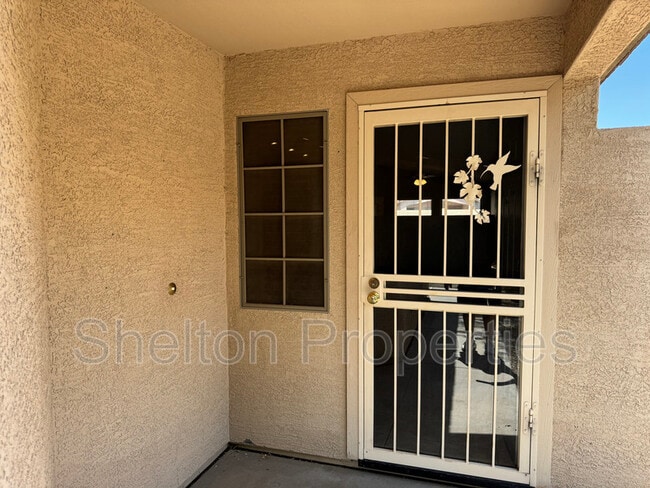 Building Photo - 17476 W Coyote Trail Dr