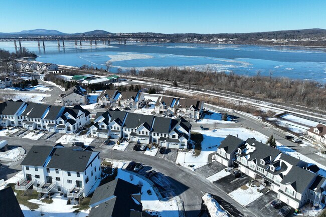 Foto del edificio - Toll Brothers at Hudson Landing