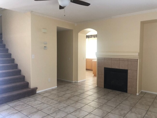 Building Photo - Spacious 4bd/2.5ba house in Moreno Valley on Blazer Ct!