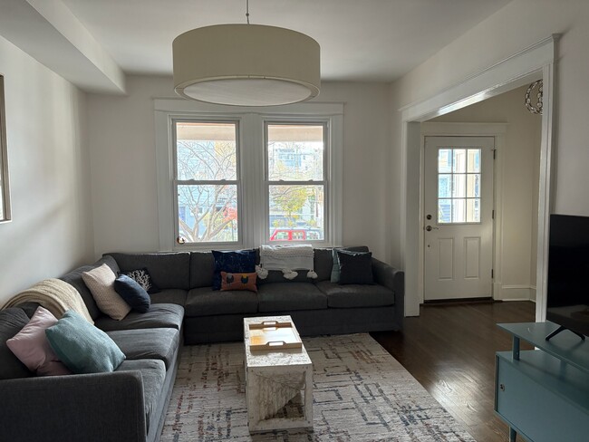 Foto del edificio - 807 Decatur St NW