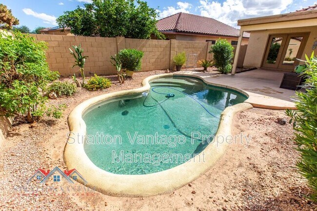 Foto del edificio - 15792 W Port Au Prince Ln