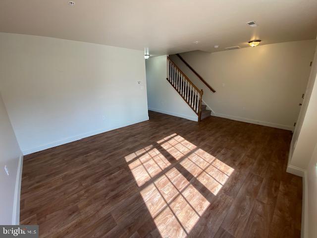 Building Photo - 106 Redstone Dr