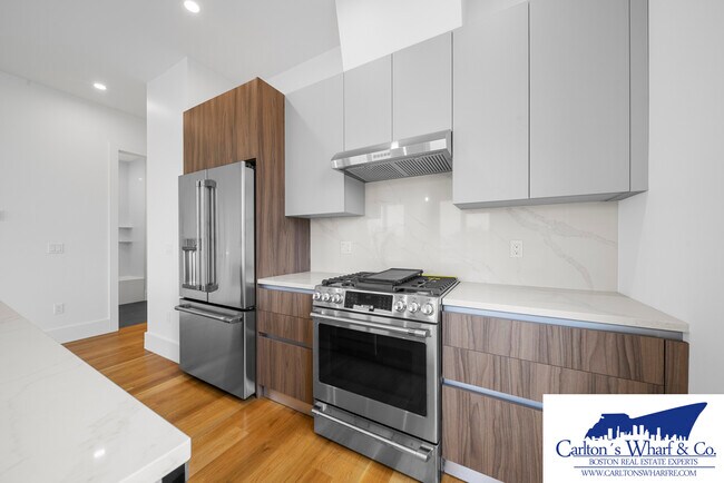 Foto del edificio - 218 Old Colony Ave