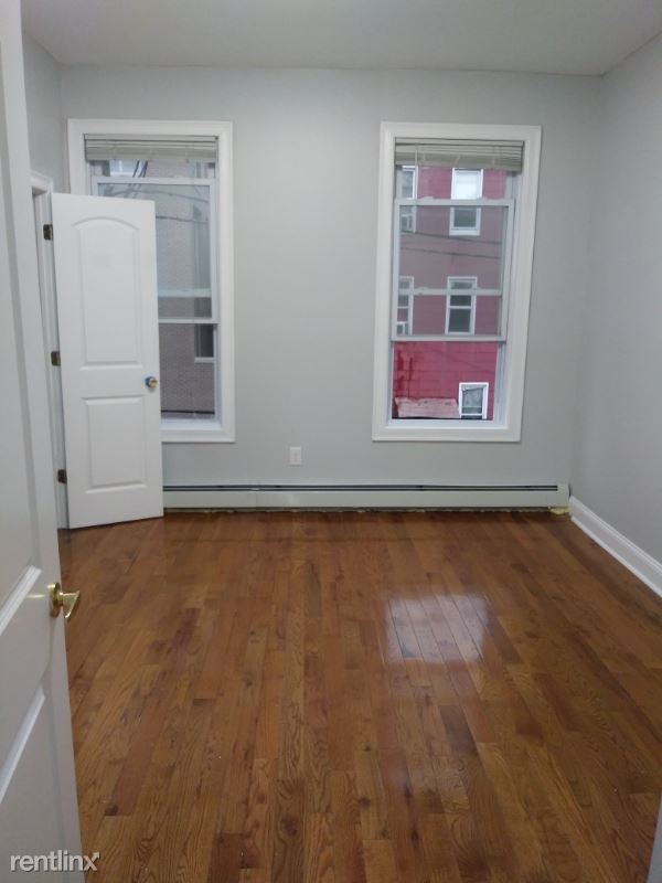 Building Photo - 153 Academy St