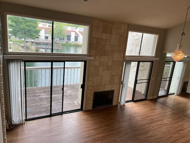 Building Photo - Rinconada Hills-2 bedroom, 2 story Townhome with lake side views.